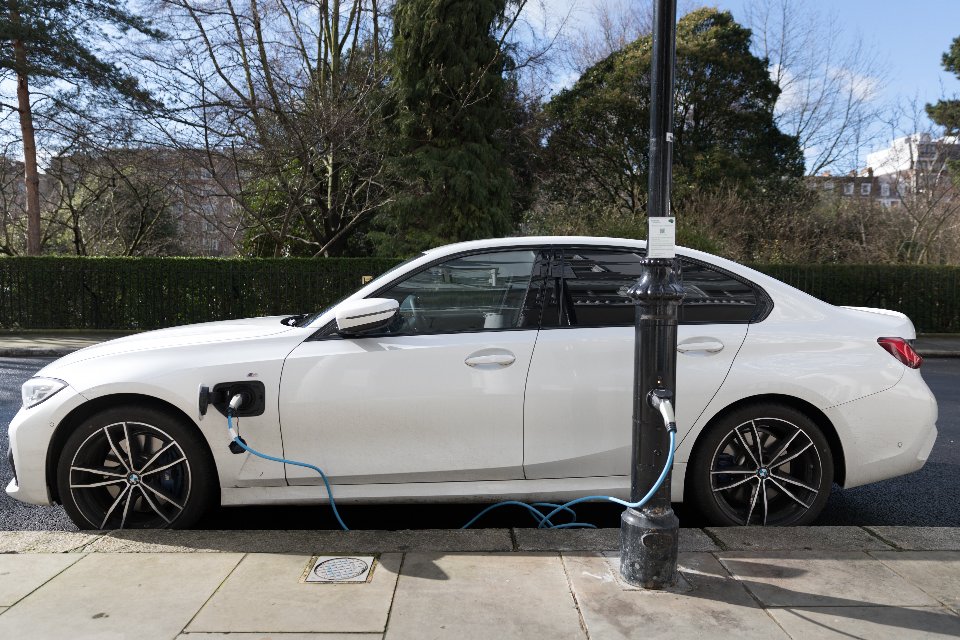 Column EV charger